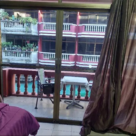 Pluemchai Guesthouse Jomtien Beach Exterior photo